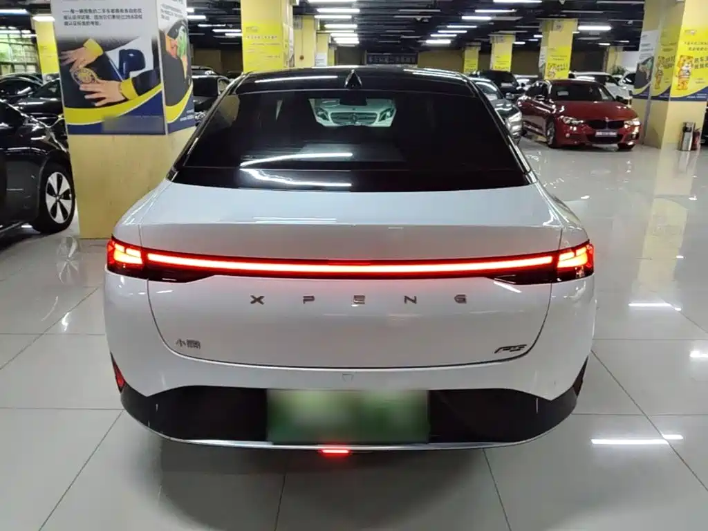 XPeng P5 — миниатюра 6
