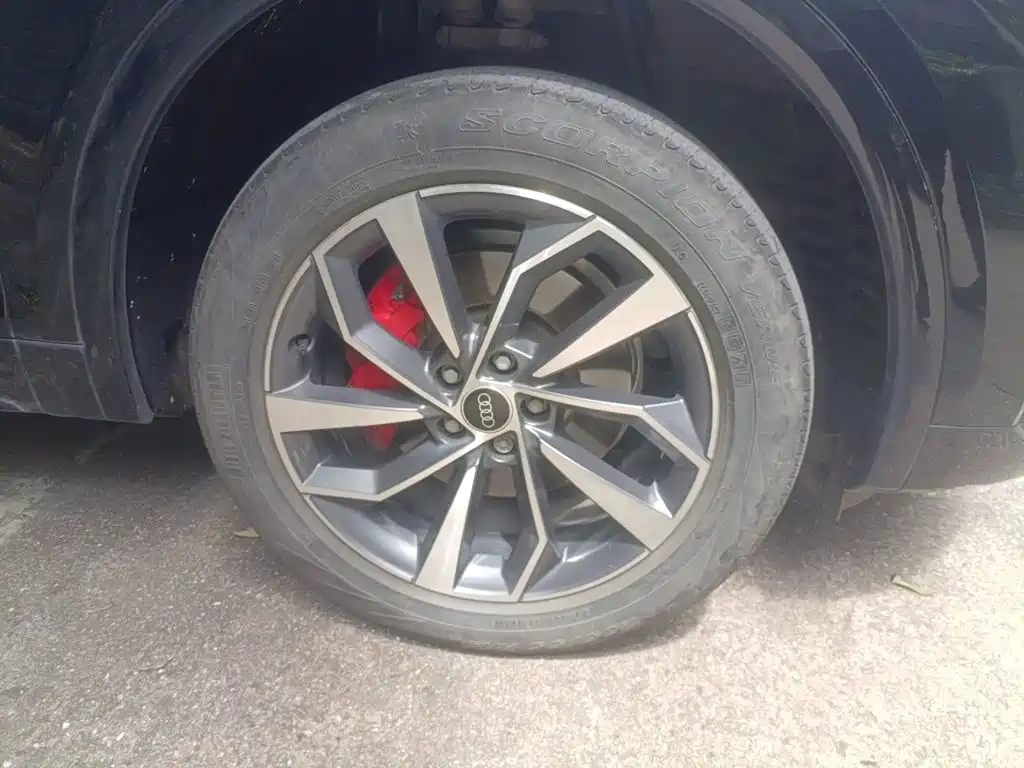 Audi Q5L — миниатюра 9