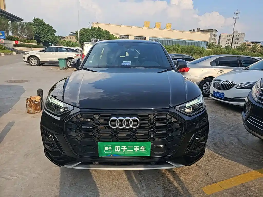 Audi Q5L — миниатюра 2