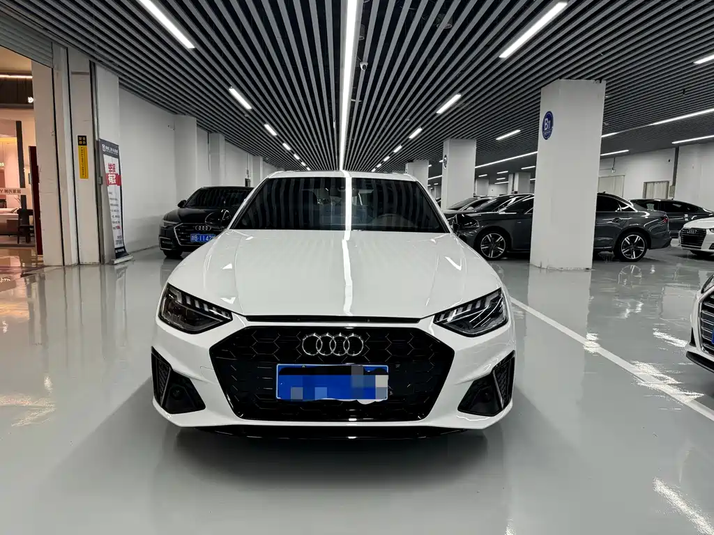 Audi A4L 2024 40 TFSI Luxury
