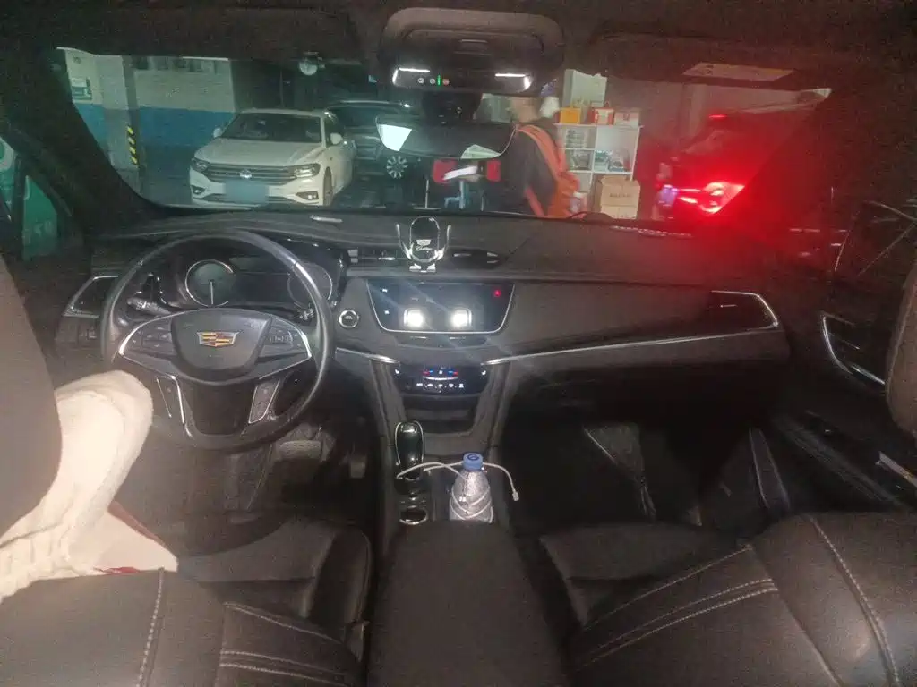 Cadillac XT5 — миниатюра 10