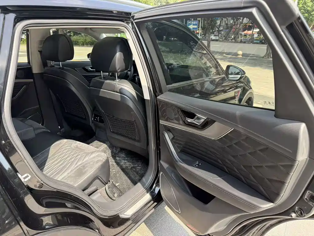 Hongqi Hongqi HS5 — миниатюра 13