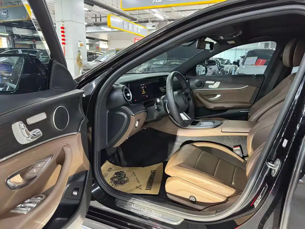 MERCEDES-BENZ E CLASS