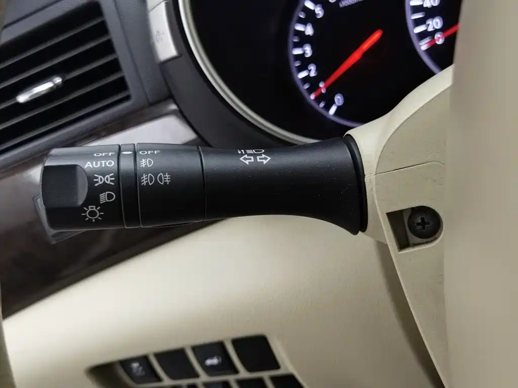 Nissan Quest — миниатюра 21