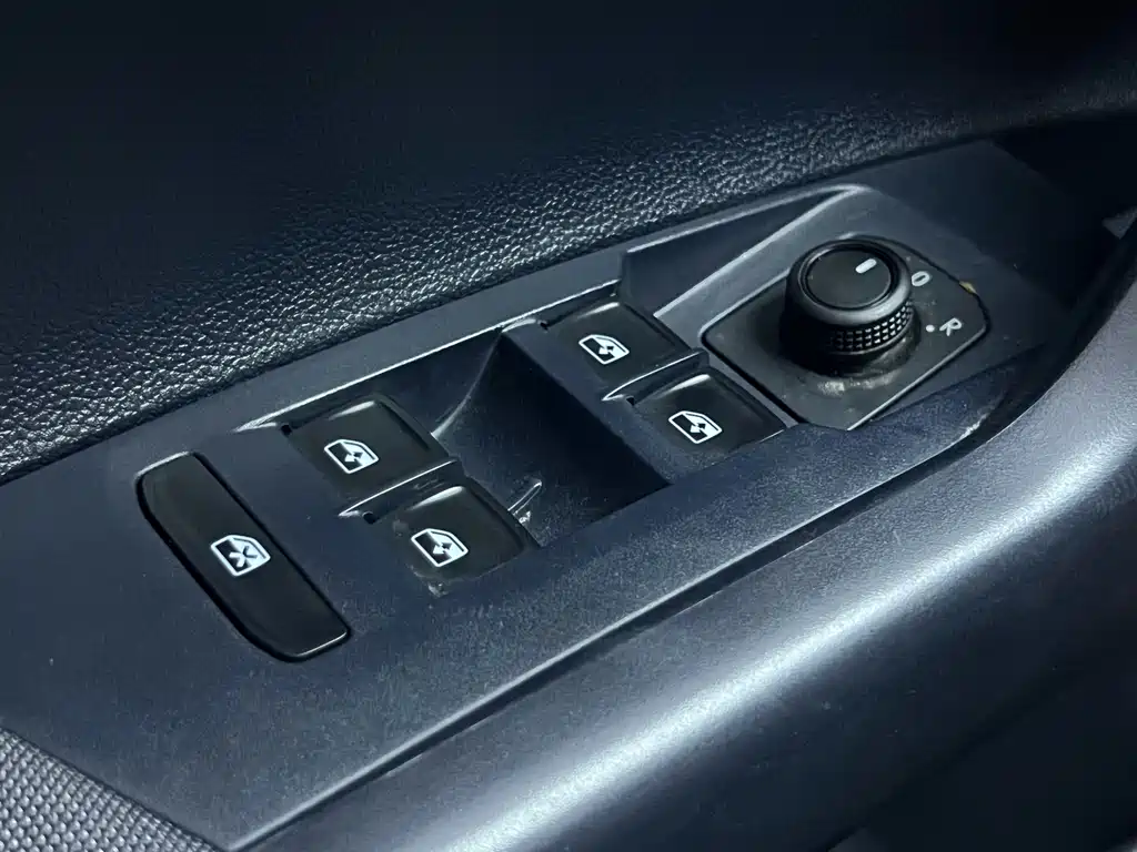Volkswagen Lavida — миниатюра 15