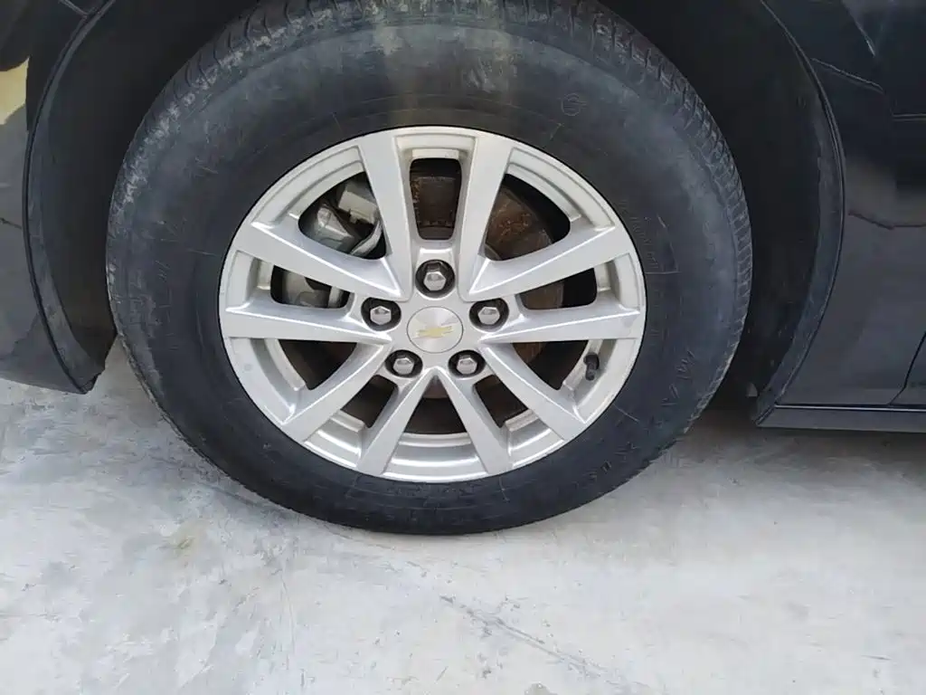 Chevrolet Malibu — миниатюра 23