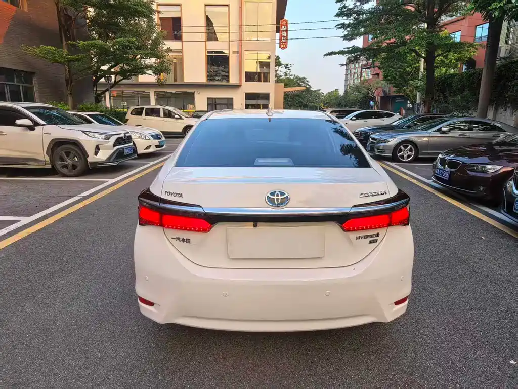 Toyota Corolla — миниатюра 4