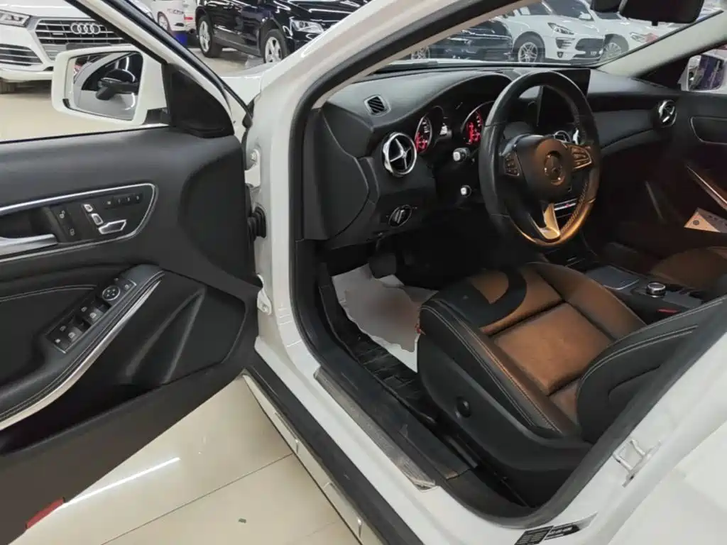 Mercedes-Benz GLA — миниатюра 16