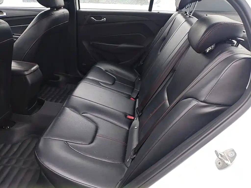 Chery Arrizo 5 — миниатюра 17