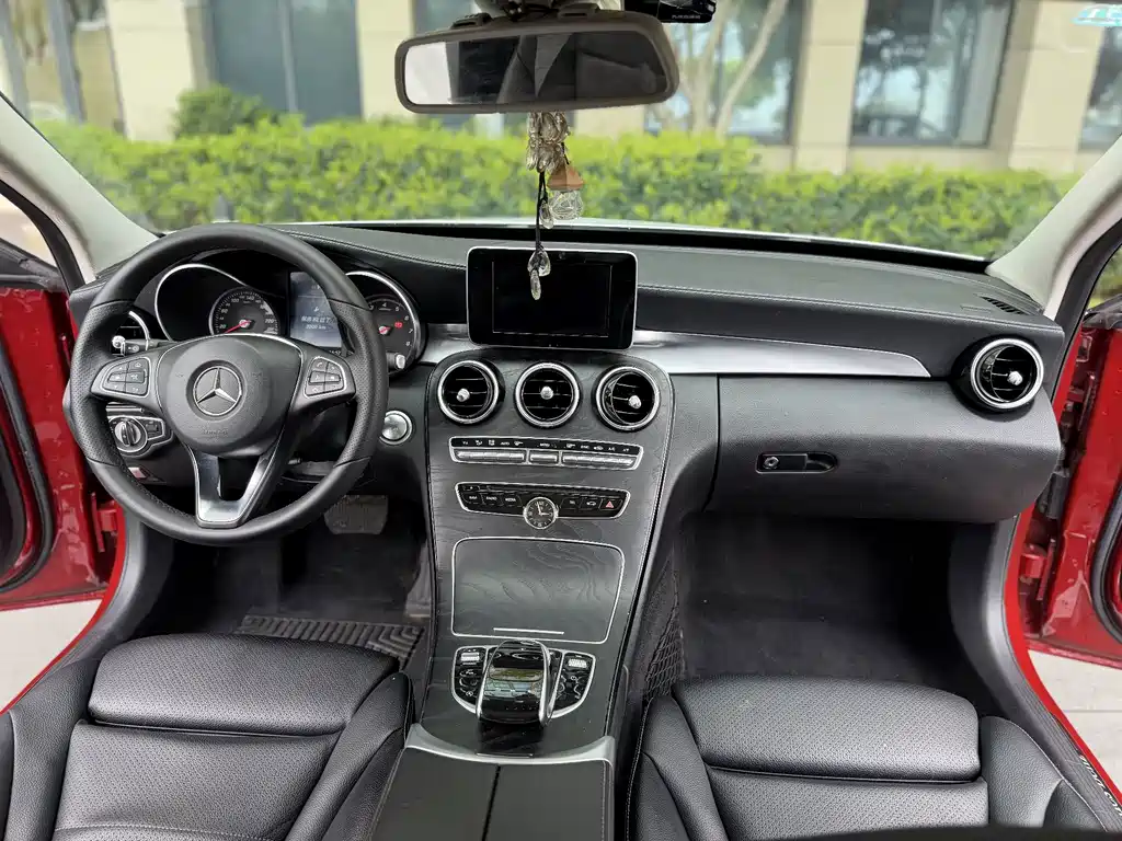 Mercedes-Benz C-Class — миниатюра 4