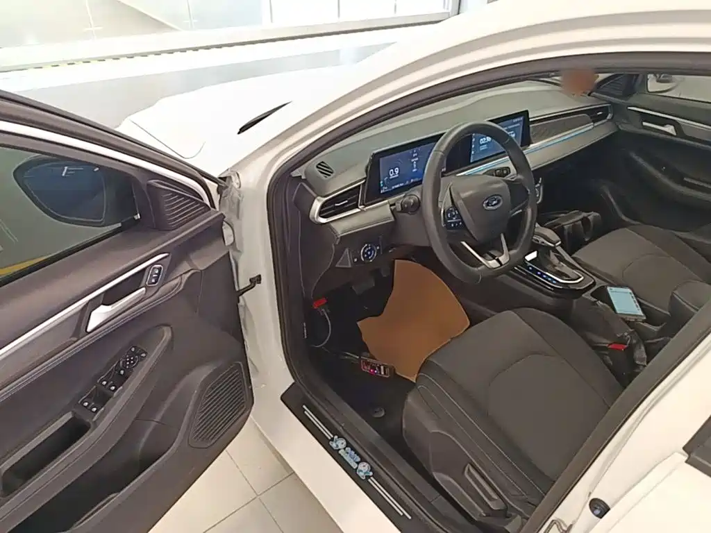 Ford Escort — миниатюра 16