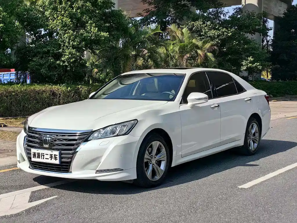 Toyota Crown 2017