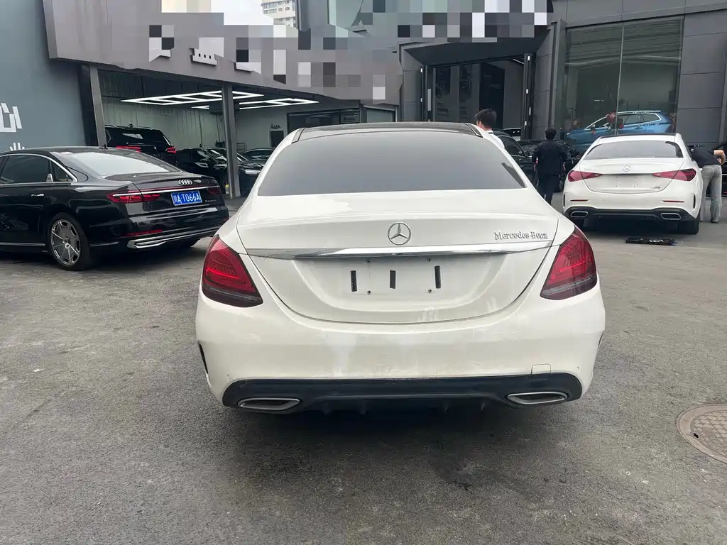 Mercedes-Benz C-Class — миниатюра 8