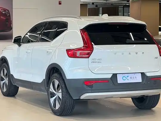 Volvo XC40 — миниатюра 5