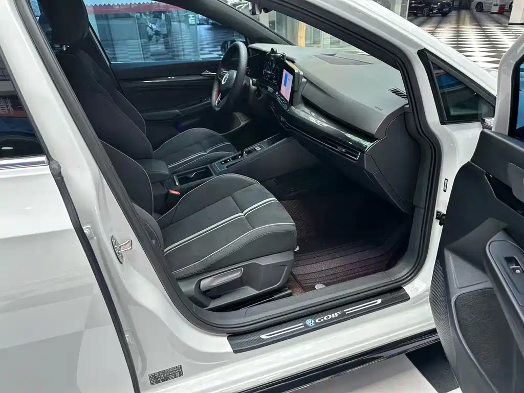 Volkswagen Golf — миниатюра 20