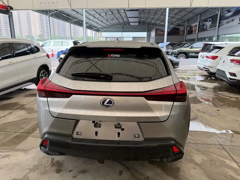 Lexus UX New Energy — миниатюра 3