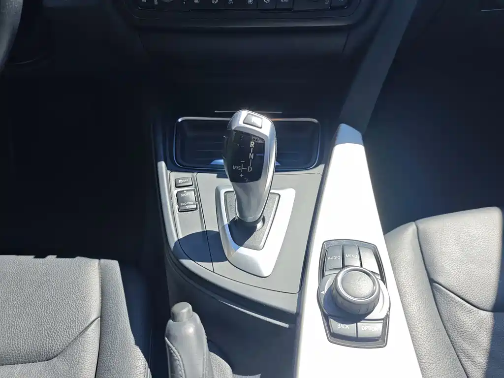 BMW 3 Series — миниатюра 24