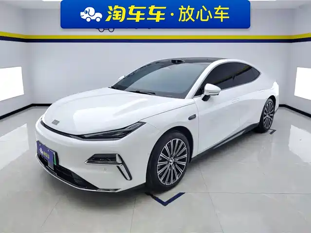 2025 Geely Galaxy Xingyao 8