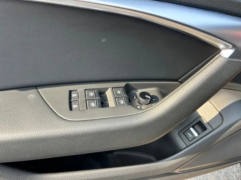 Audi A6L — миниатюра 21