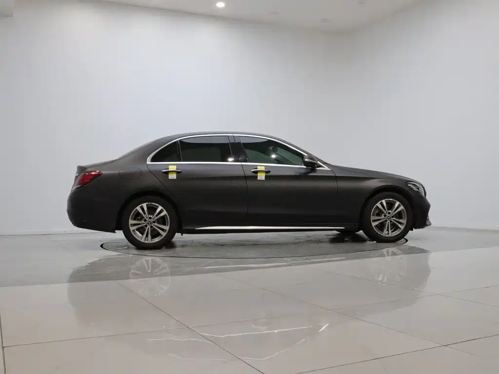 Mercedes-Benz C-Class — миниатюра 7