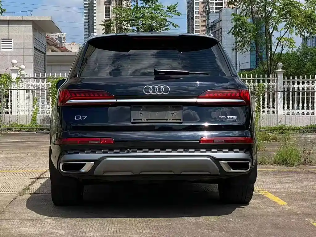 Audi Q7 — миниатюра 8