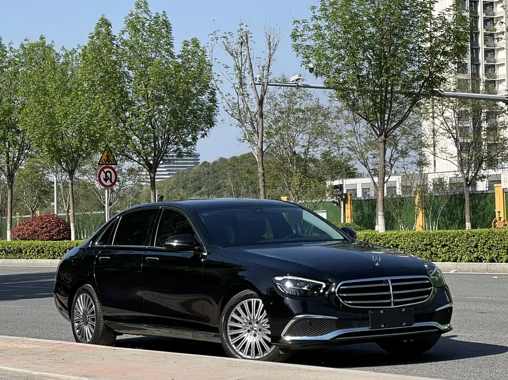 Mercedes-Benz E-Class E 2022 E 300 L Fashion