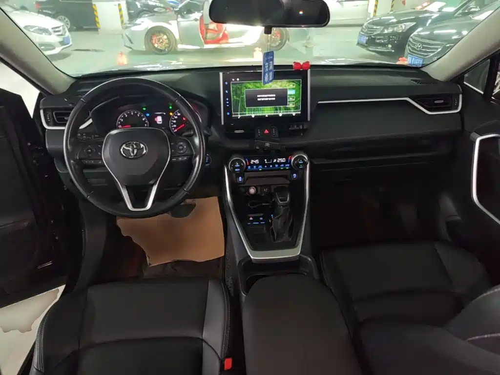 Toyota Wildlander — миниатюра 10