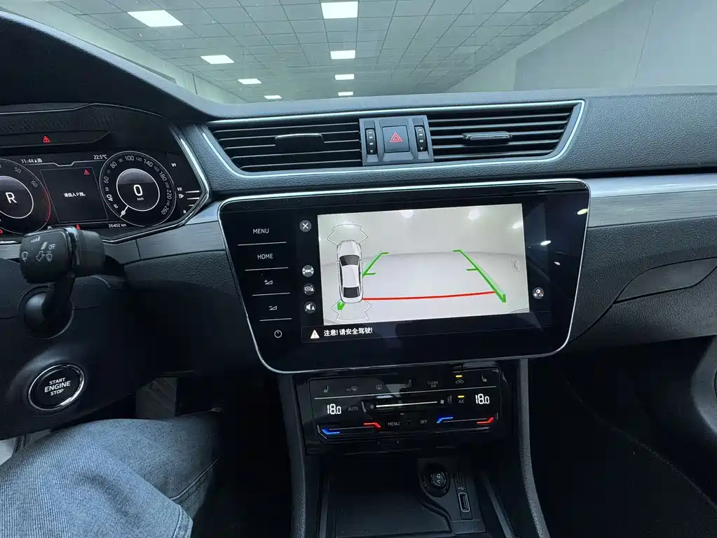 Skoda Superb — миниатюра 19