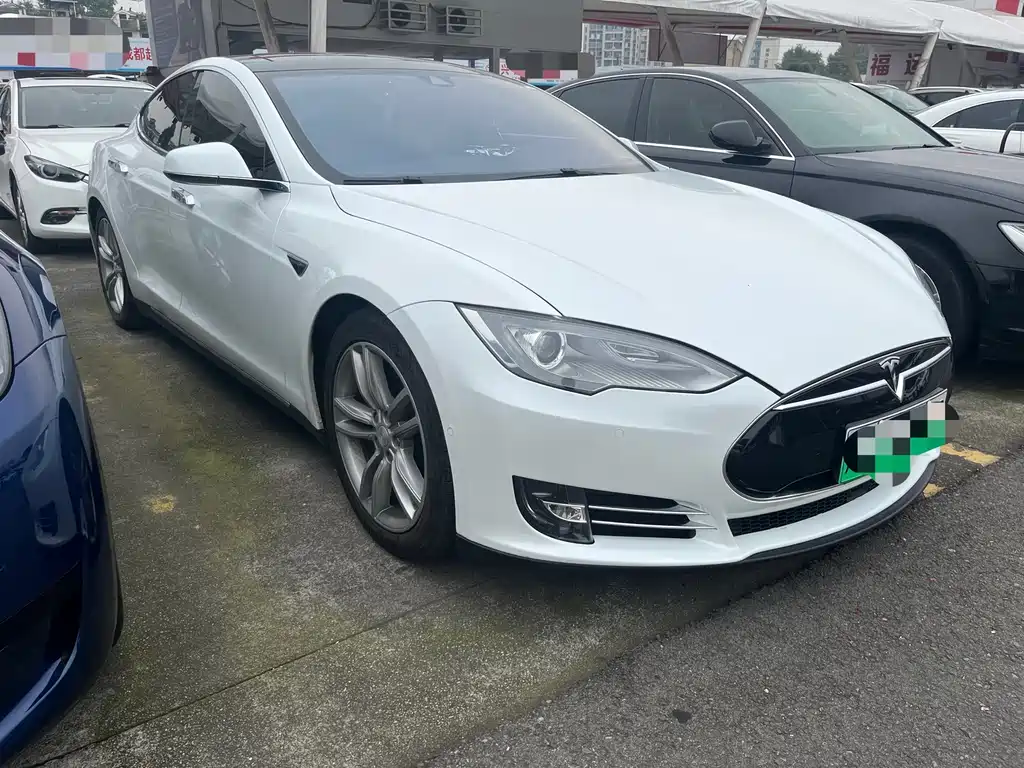 Tesla Model S — миниатюра 3