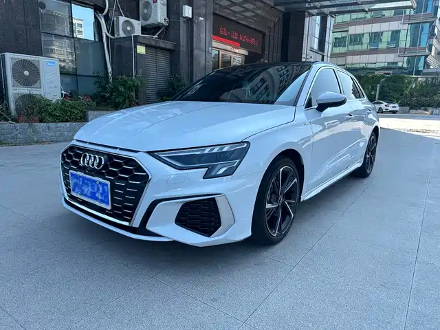 AUDI  A3 2023