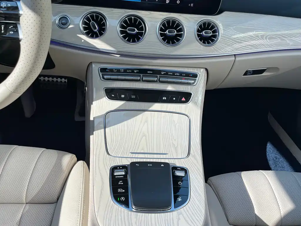 Mercedes-Benz E-Class (Import) — миниатюра 13