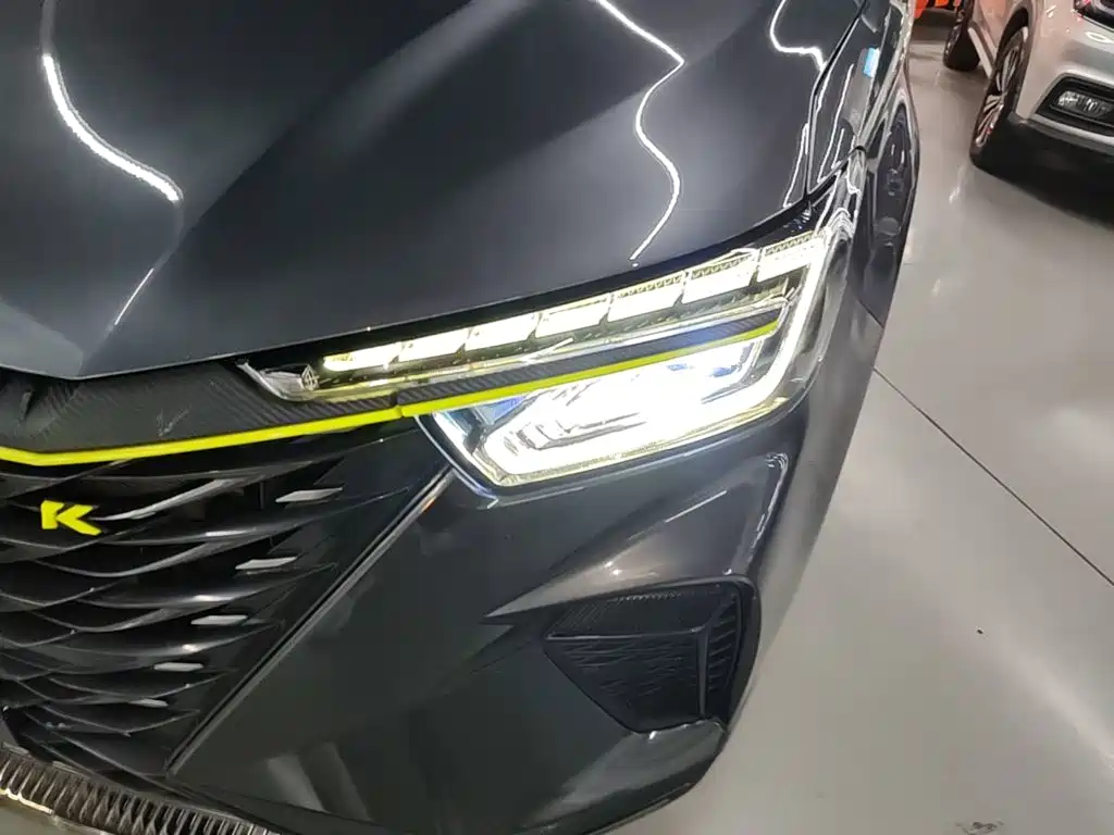 Roewe RX5 New Energy — миниатюра 24