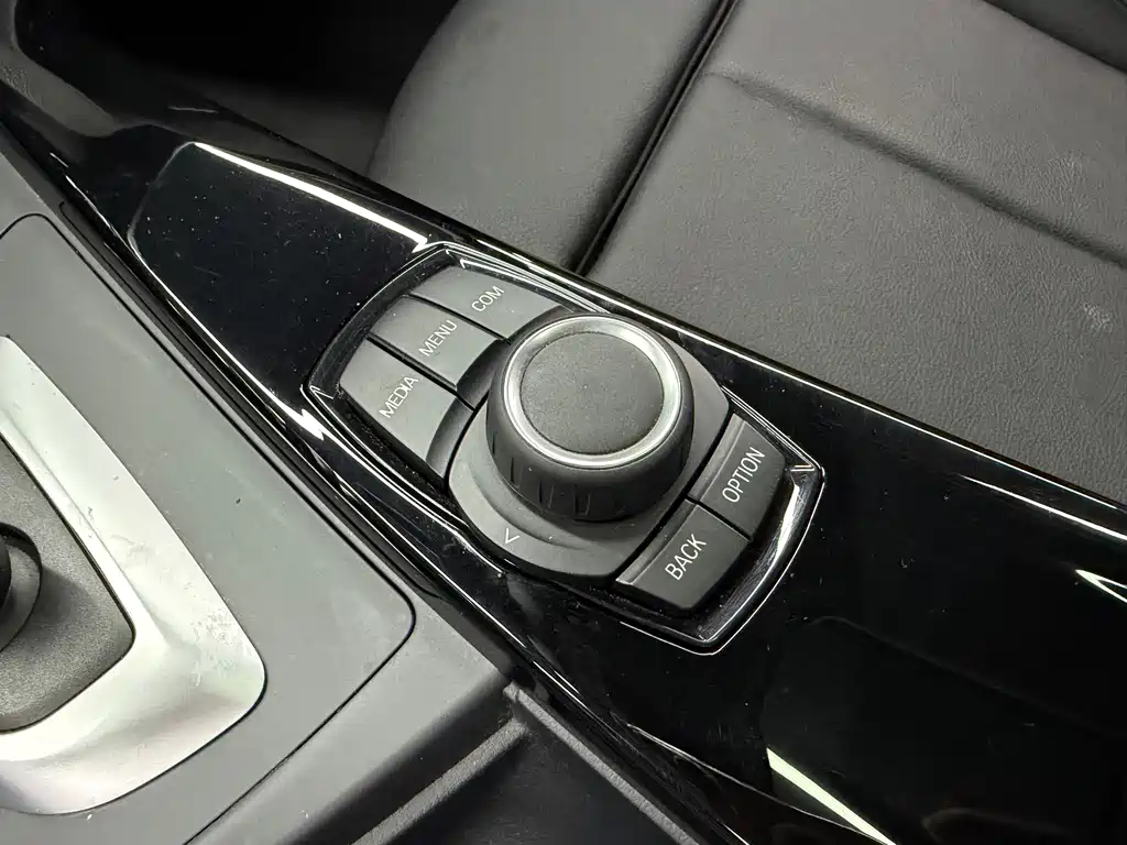 BMW 3 Series — миниатюра 18