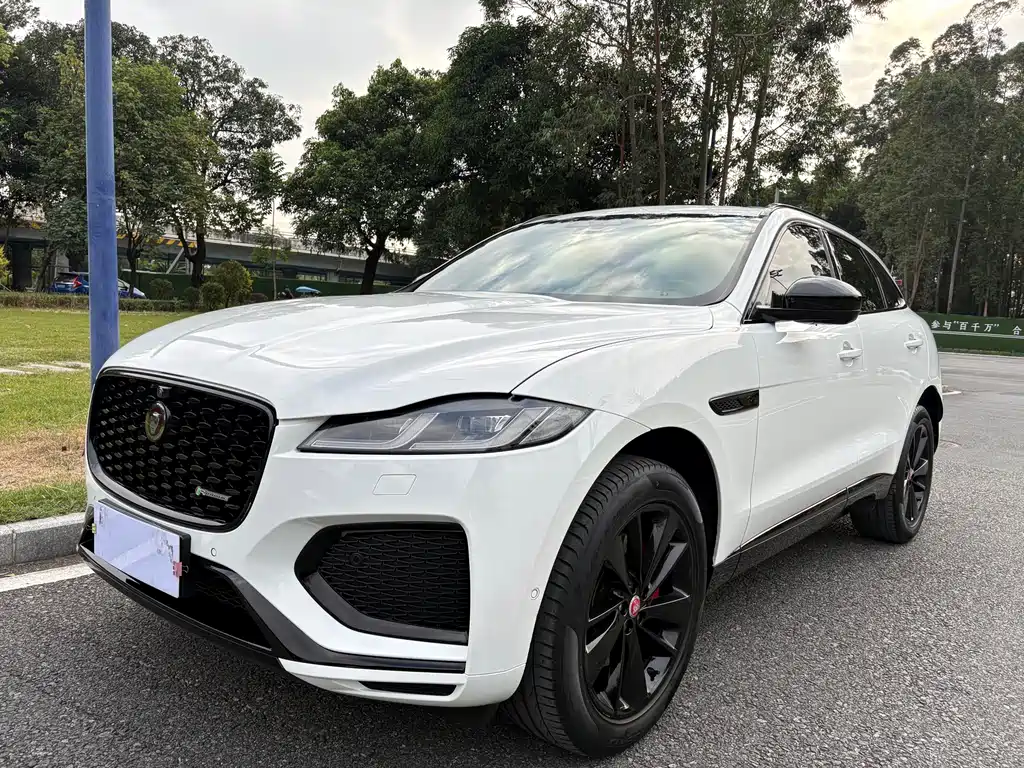 Jaguar F-PACE 2023