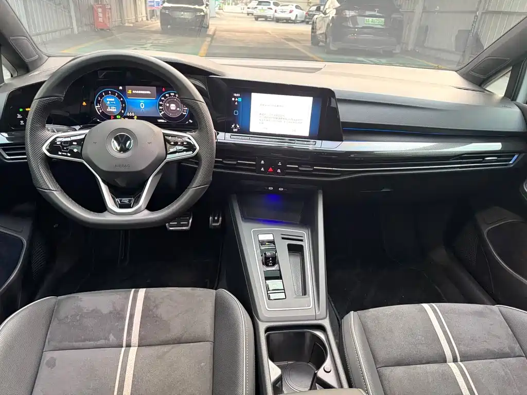 Volkswagen Golf — миниатюра 6