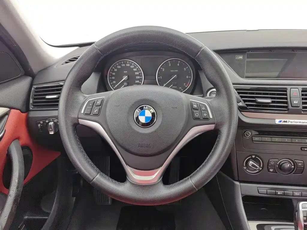 BMW X1 — миниатюра 11
