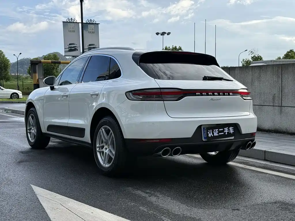 Porsche Macan — миниатюра 5