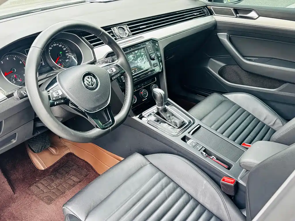 Volkswagen Magotan 2019 330TSI DSG Lead VI