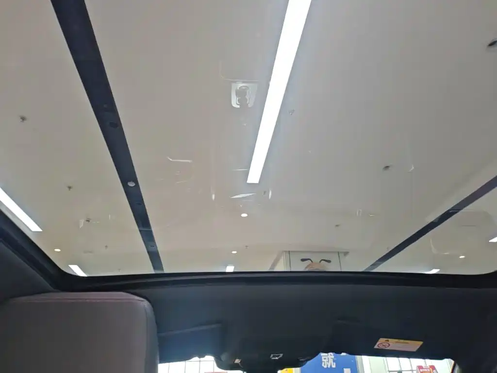Land Rover Discovery Sport — миниатюра 18