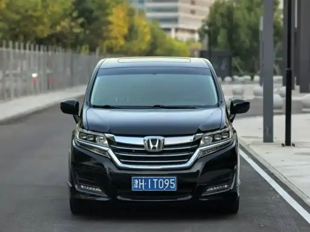 Honda Elysion — миниатюра 2