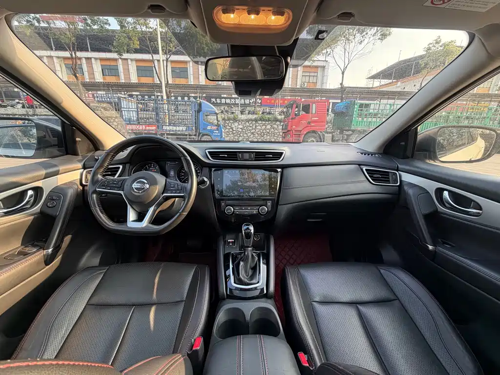 Nissan Qashqai — миниатюра 5