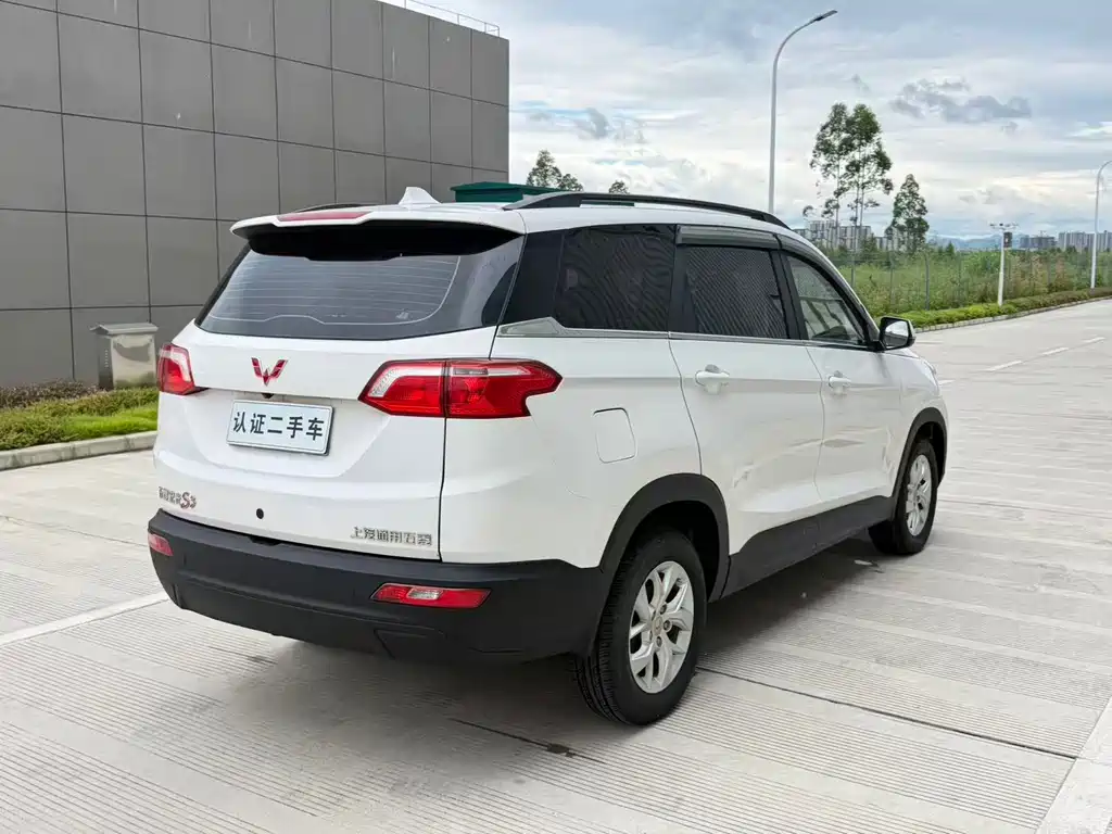 Wuling Hongguang S3 — миниатюра 9