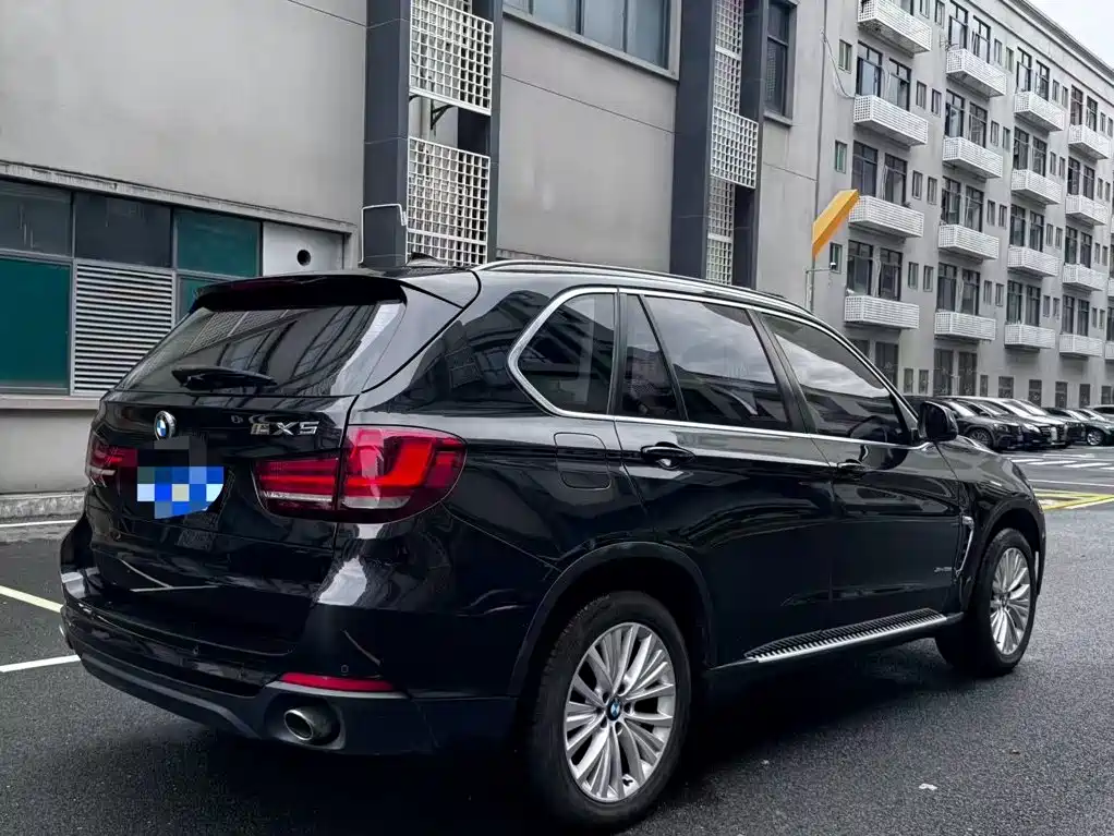 BMW X5 (Import) — миниатюра 9