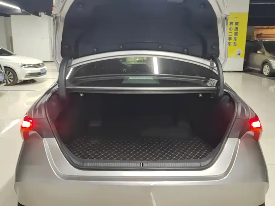 Toyota Avalon — миниатюра 4