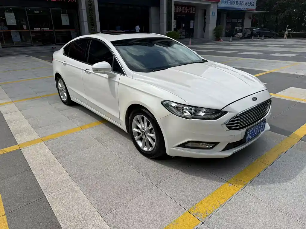 Ford Mondeo — миниатюра 8