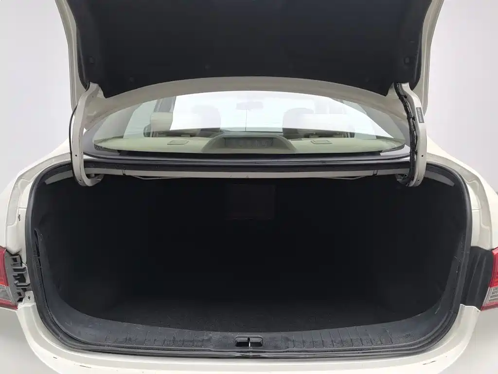 Nissan Sylphy — миниатюра 16