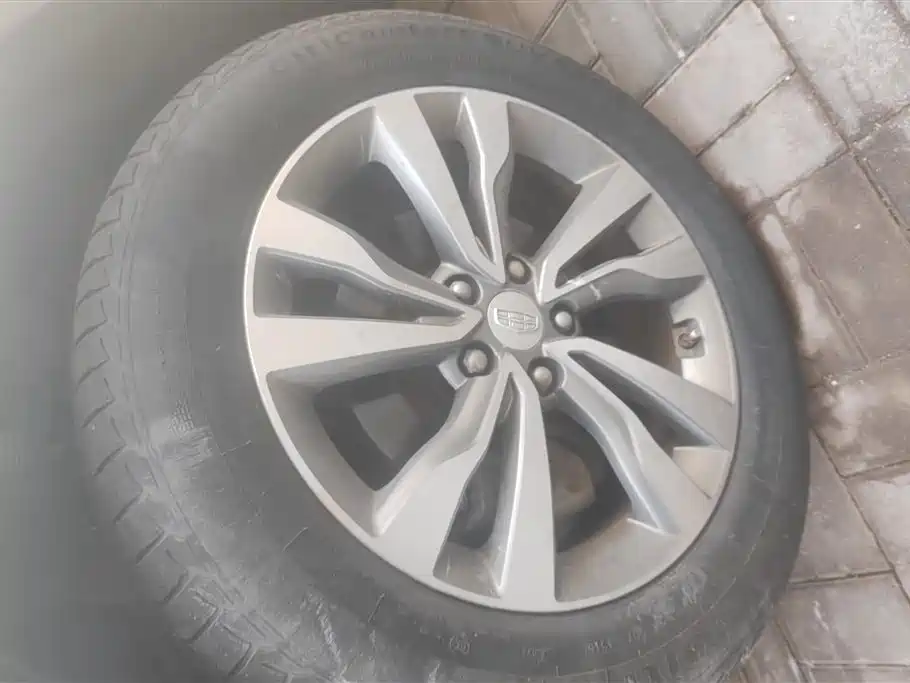 GEELY AUTOMOBILE BOYUE