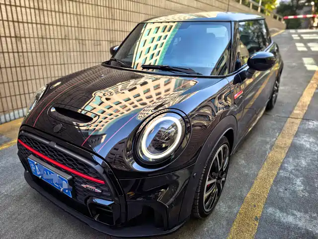 MINI JCW
