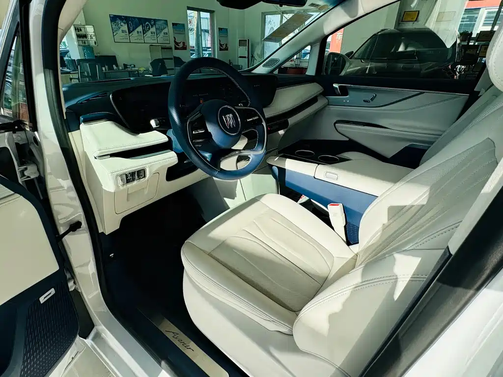 BUICK GL8 NEW ENERGY