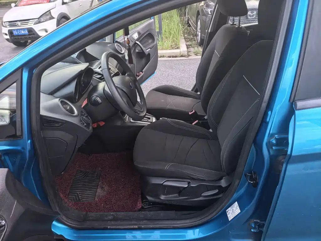 Ford Fiesta — миниатюра 7